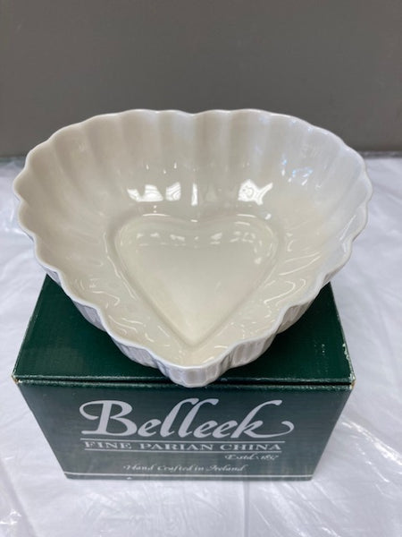 Belleek ベリーク ハートの盛皿 Belleek ベリーク ハートの盛皿 belleek ベリーク ハート型皿/リーフ型