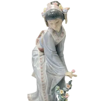 Lladro Japonesita gachada #3 Mayumi