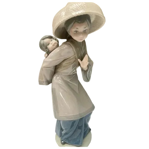 Lladro Portando Hermanito My Precious Bundle